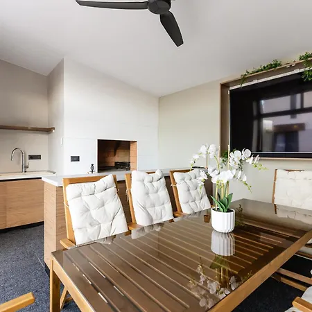 Villa Positiva By Tourist Adria Group Vir